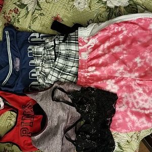 Victoria's Secret Bundle Size Small